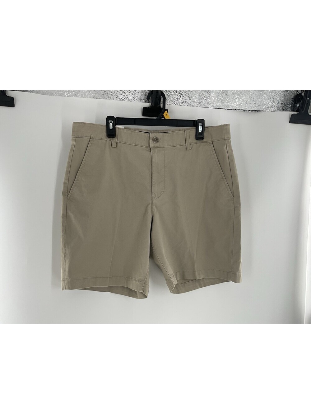 Chaps Men’s Size 36 Shorts 8 Inch Inseam Flex Waistband Flat Front Beige 014